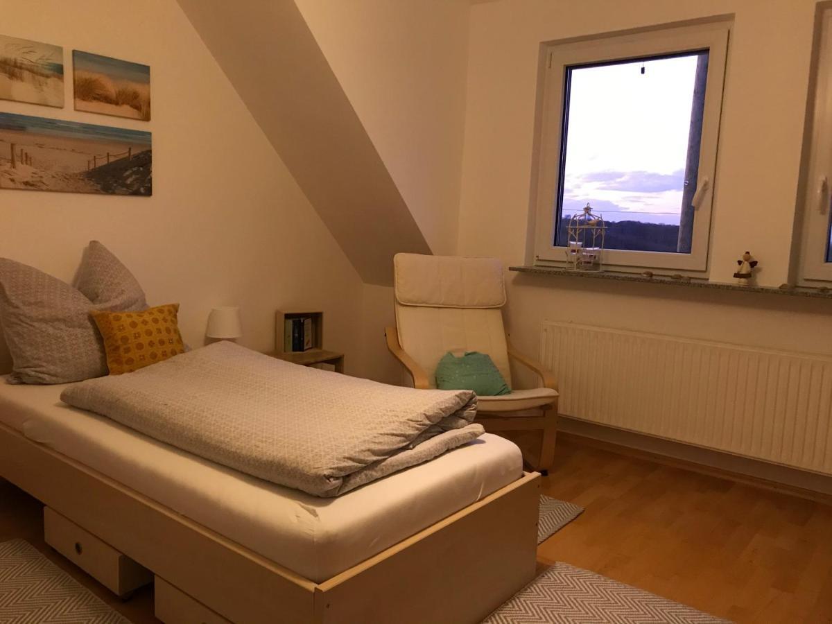 Kleine Auszeit Mit Aussicht Velbert Toenisheide Apartment Bagian luar foto