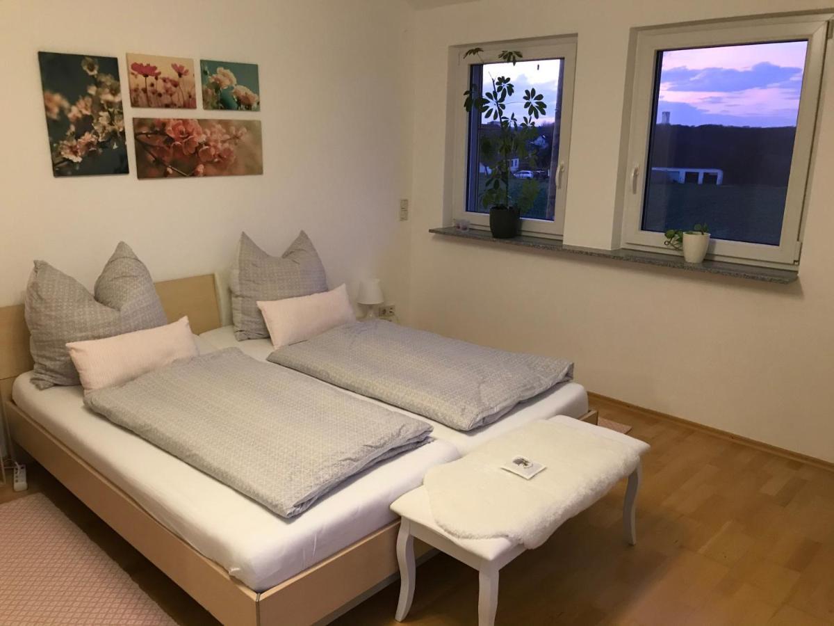 Kleine Auszeit Mit Aussicht Velbert Toenisheide Apartment Bagian luar foto