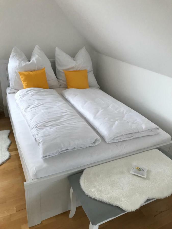 Kleine Auszeit Mit Aussicht Velbert Toenisheide Apartment Bagian luar foto