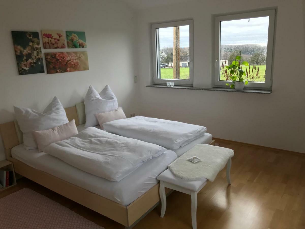 Kleine Auszeit Mit Aussicht Velbert Toenisheide Apartment Bagian luar foto